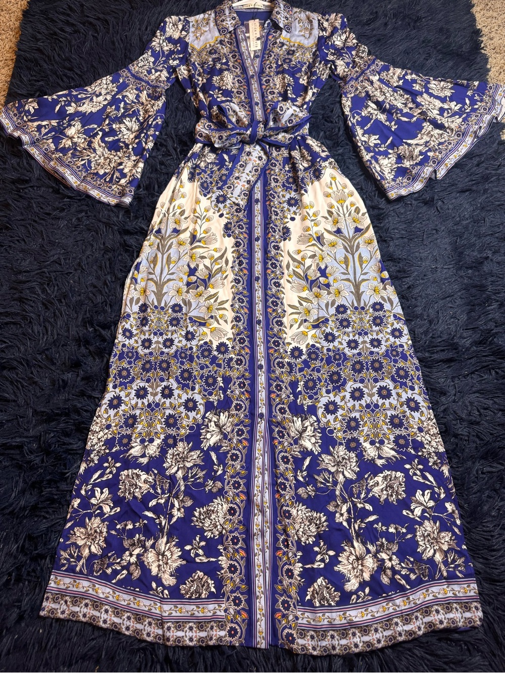 NWT Alice + Olivia Chassidy Bell Sleeve Maxi Dress. Size XS - Picture 14 of 17